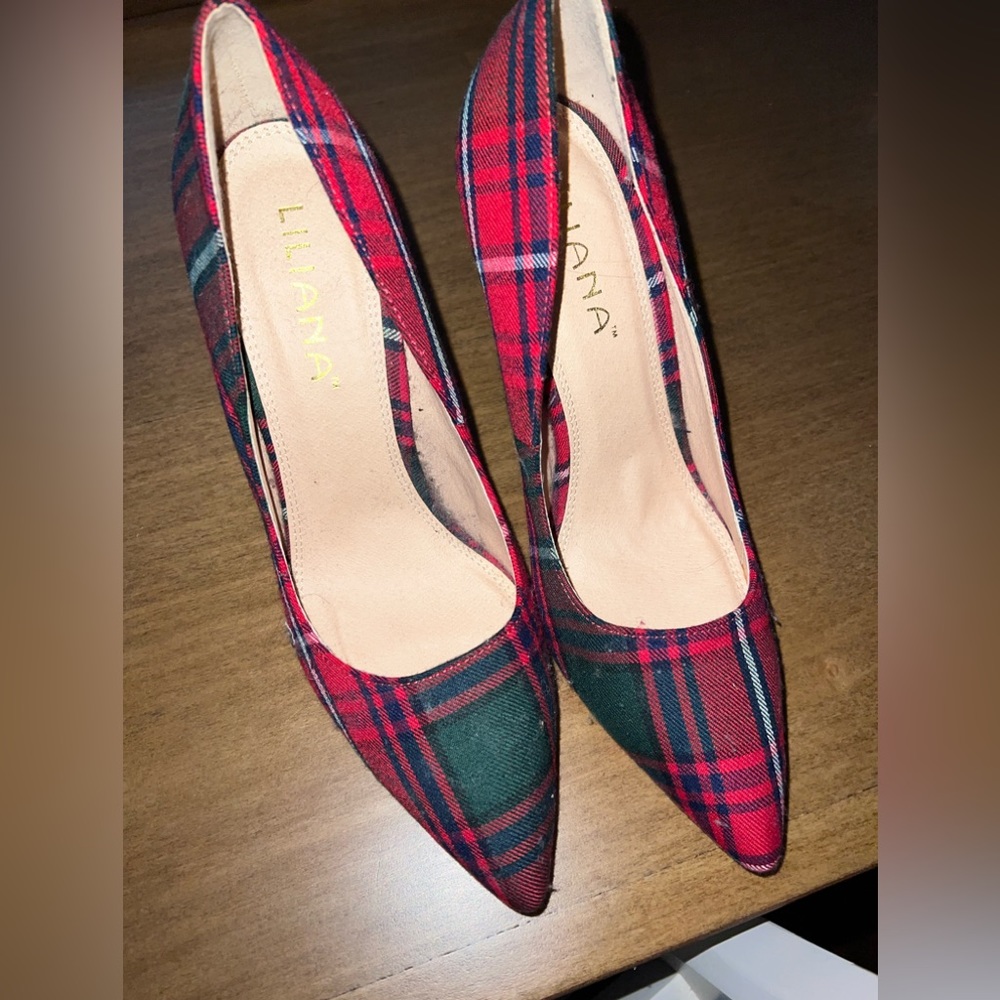 Women’s Heels Size 7.5, Never Worn